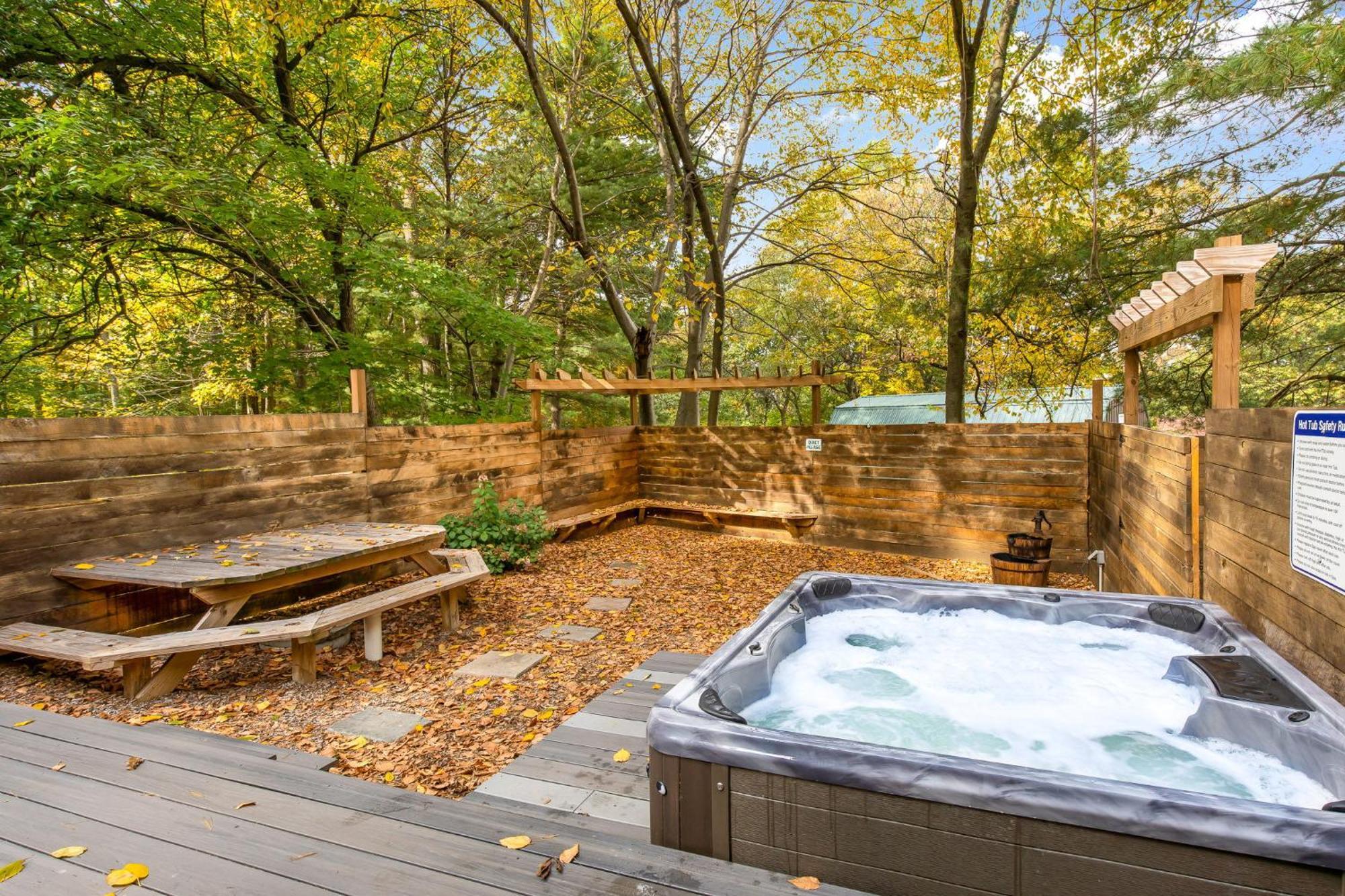 New Providence 5 Bd W Hottub - Mins To Hunting Hiking & Fishing 아파트 외부 사진